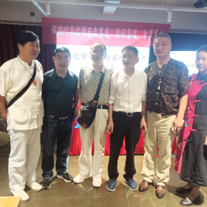 叶辛参加文化学者漫谈茶味人生主题沙龙